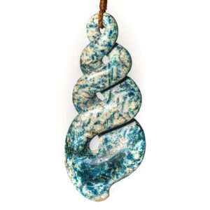 Aotea, twist, jade pendant, gemstone, nz made,
