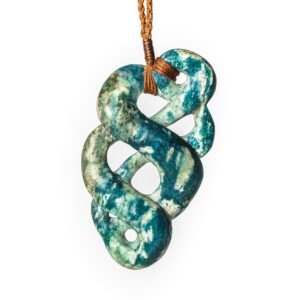 aotea, organic twist, gemstone, stone pendant, pounamu